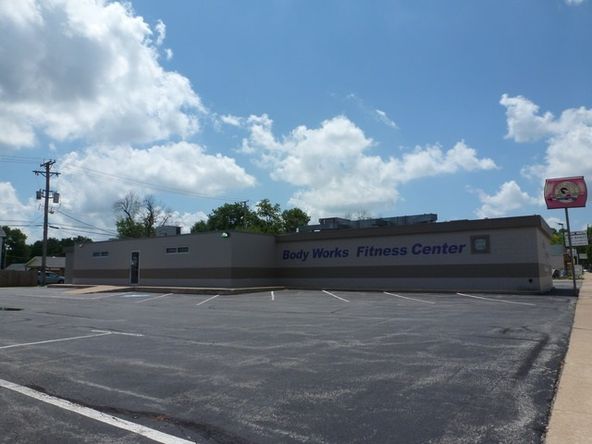 800 W Broadway St, Bradley, IL 60915